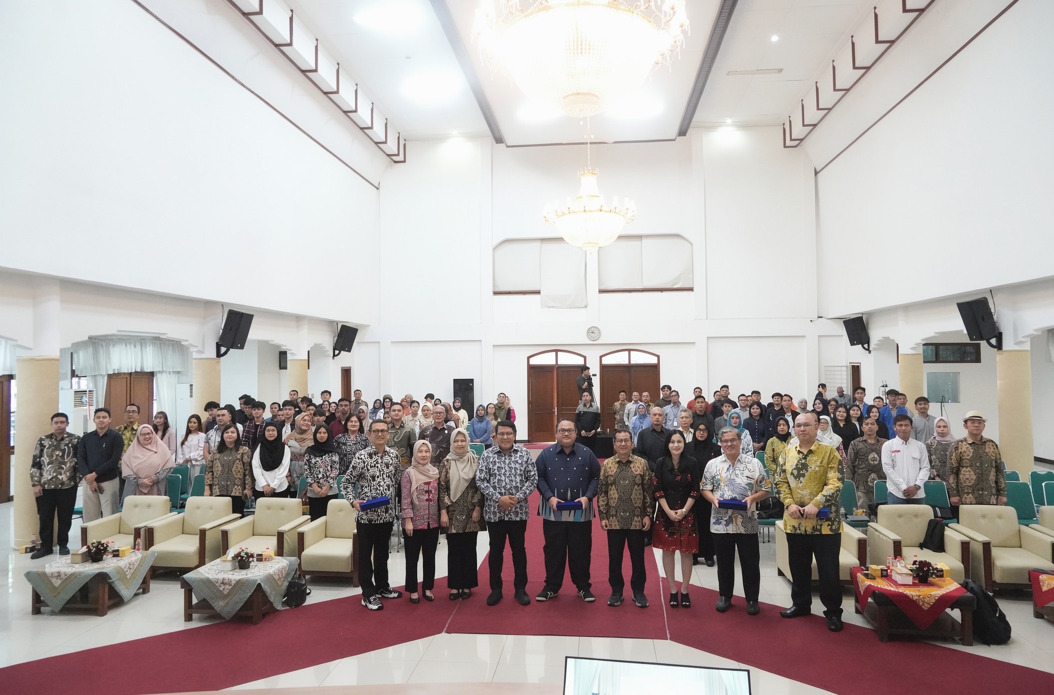 Acara Seminar Nasional DPK APINDO Kabupaten Bogor Kolaborasi dengan Universitas Satya Negara Indonesia (USNI) Kampus A, USNI Pondok Indah Jakarta Selatan